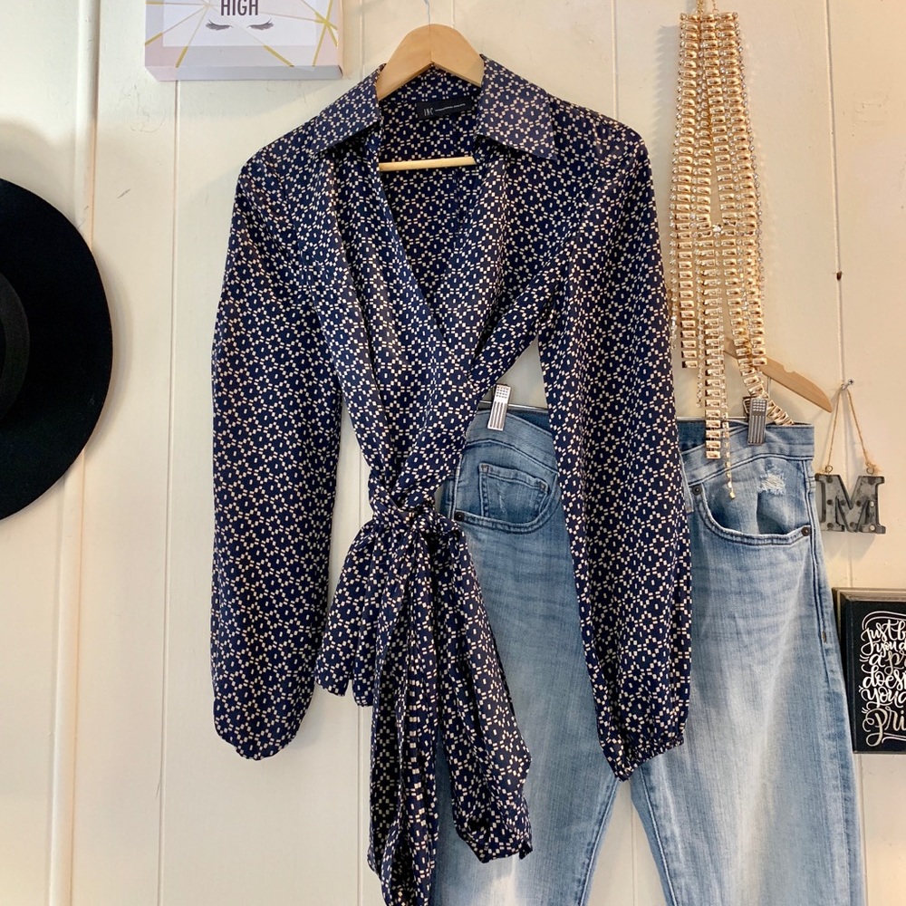 100% Silk patterned blue & cream silk wrap blouse